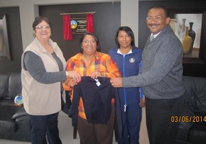  Lions sorg vir warmte